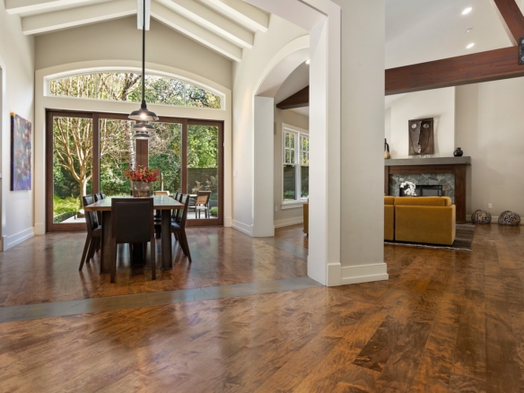 789 Los Palos Manor