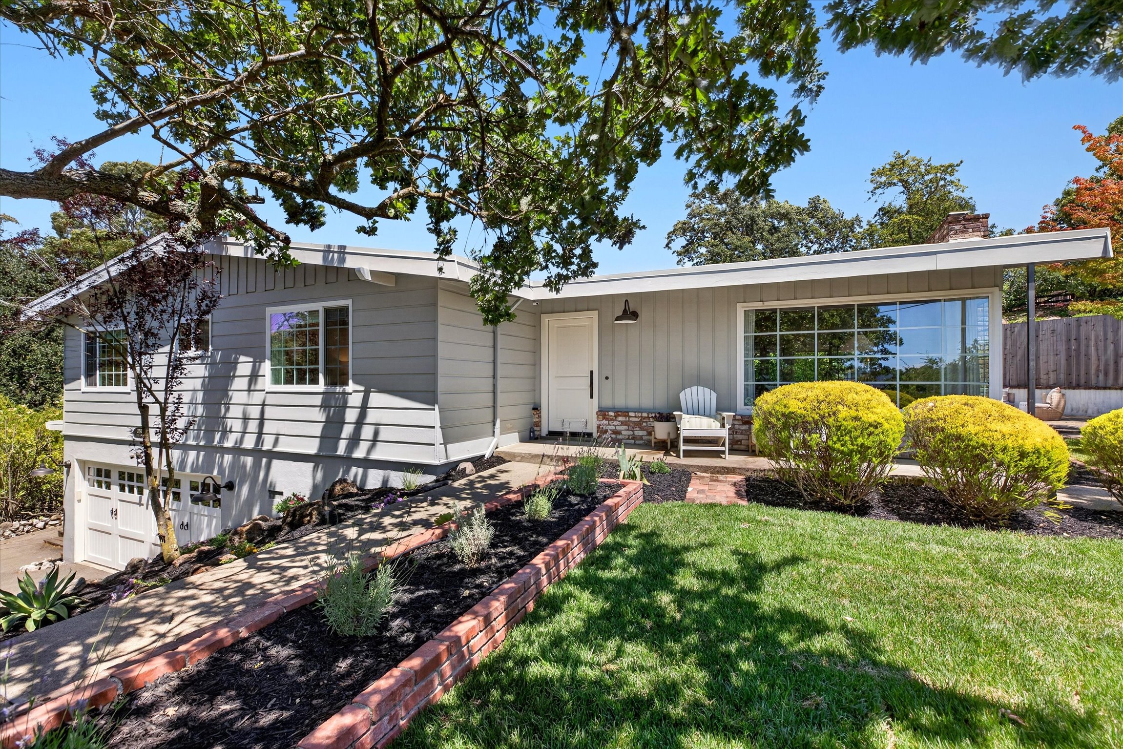 3250 Judith Ln