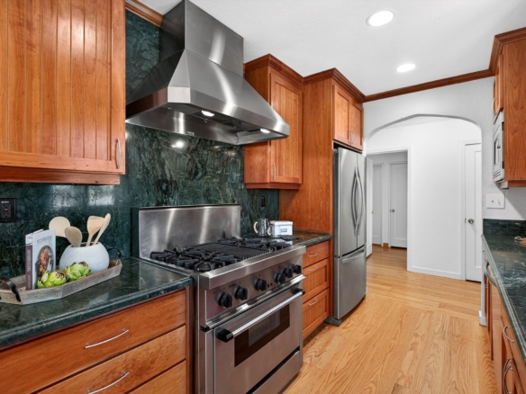 27 Glorietta Ct