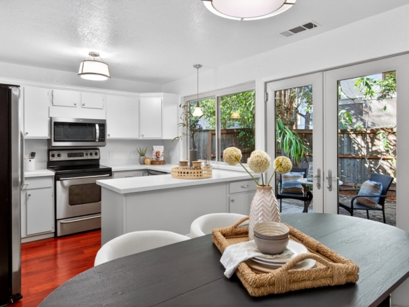 1273 Honey Trail