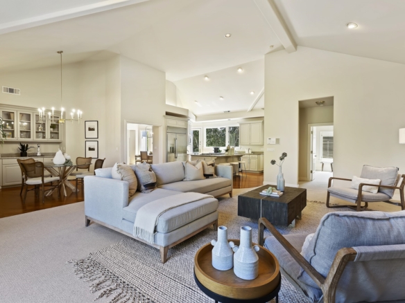 30 Crestview Ct