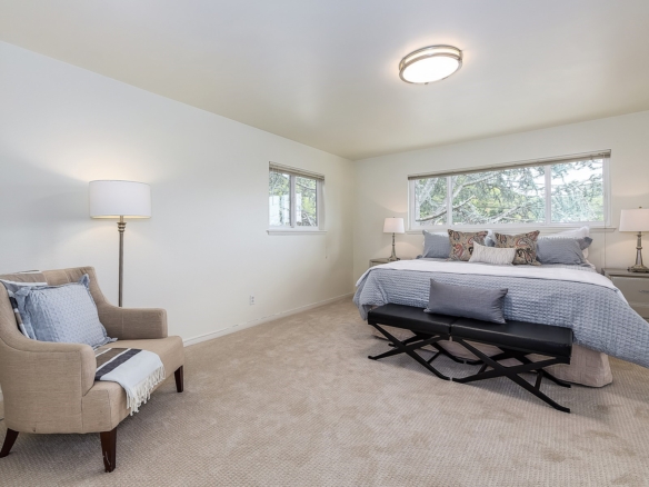 13 Littlewood Dr