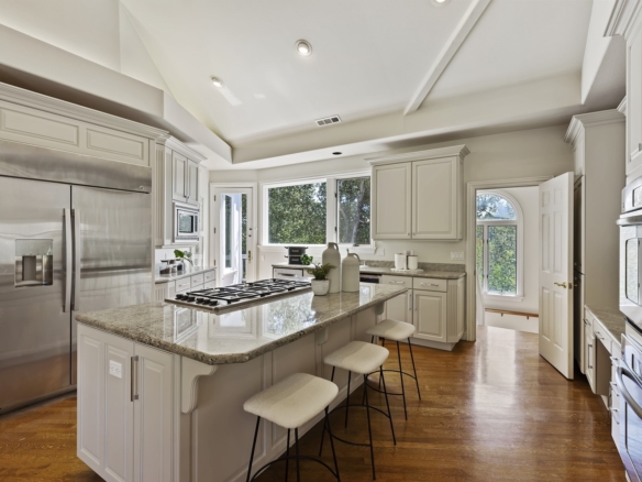 30 Crestview Ct