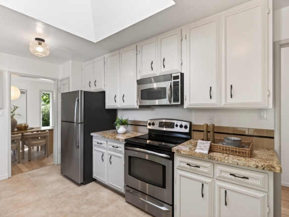 218 Overhill Rd