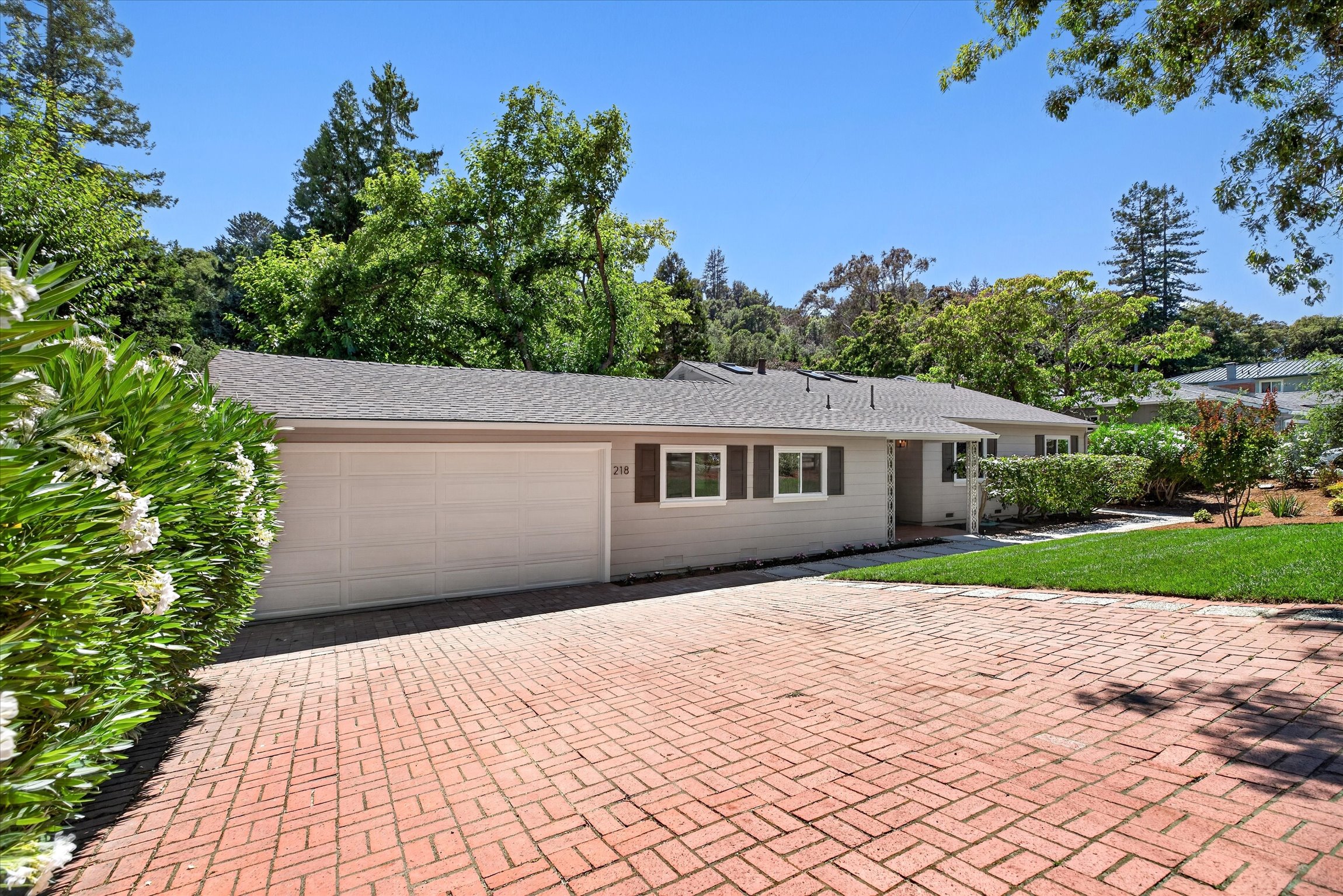 218 Overhill Rd