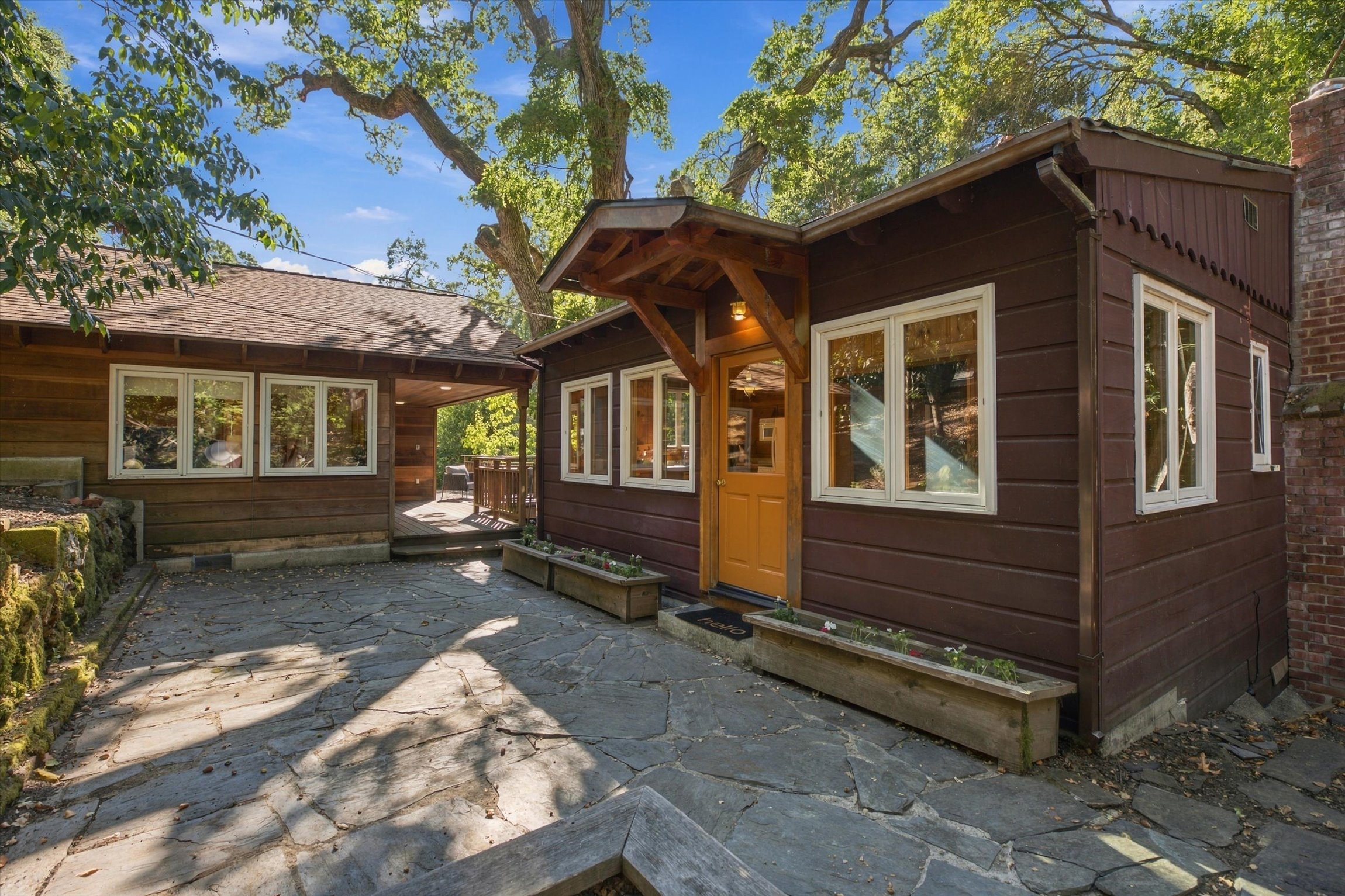 33 Oakwood Rd
