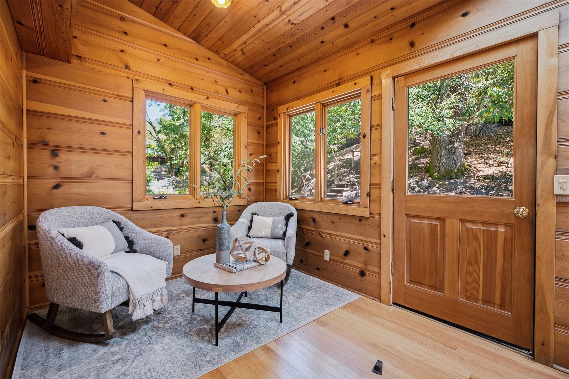 33 Oakwood Rd