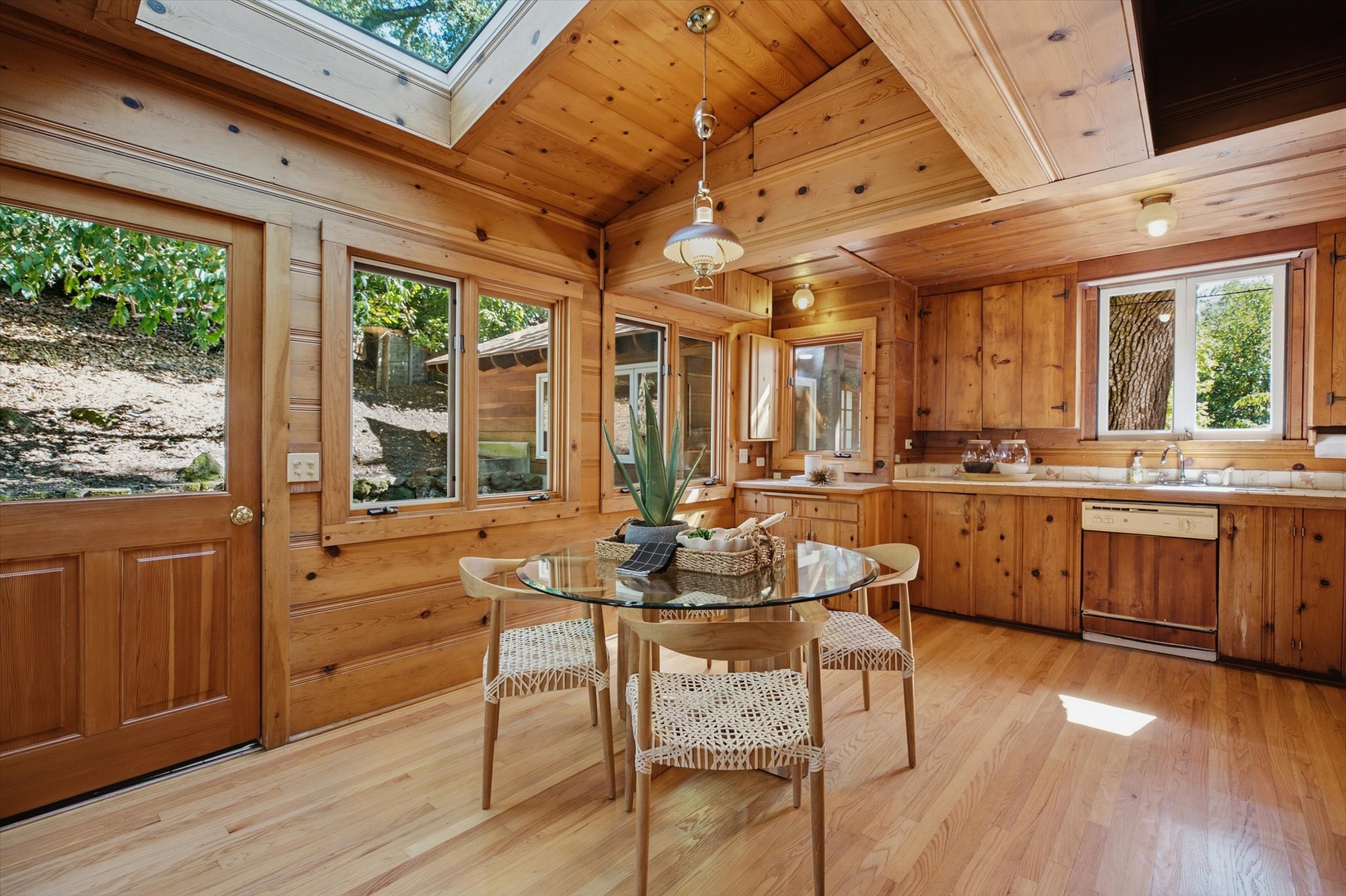 33 Oakwood Rd